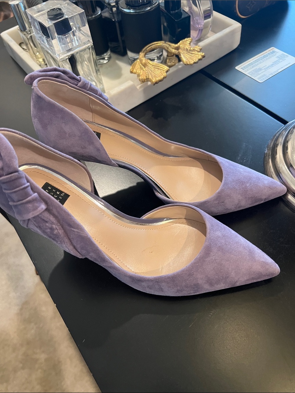 White House Black Market Lavender Suede Pointed-Toe Pumps